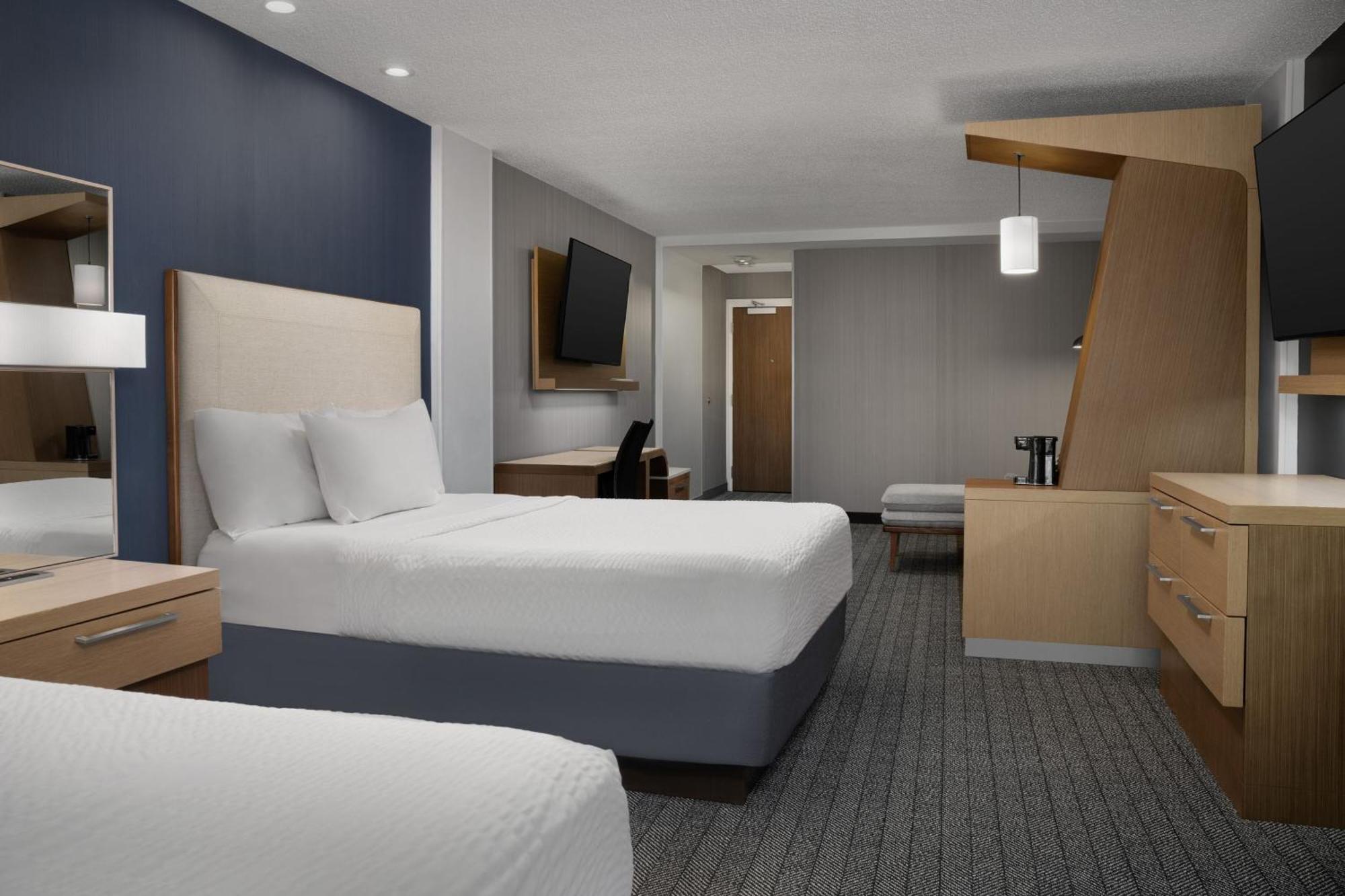 Courtyard By Marriott Philadelphia Bensalem Hotel Exterior photo