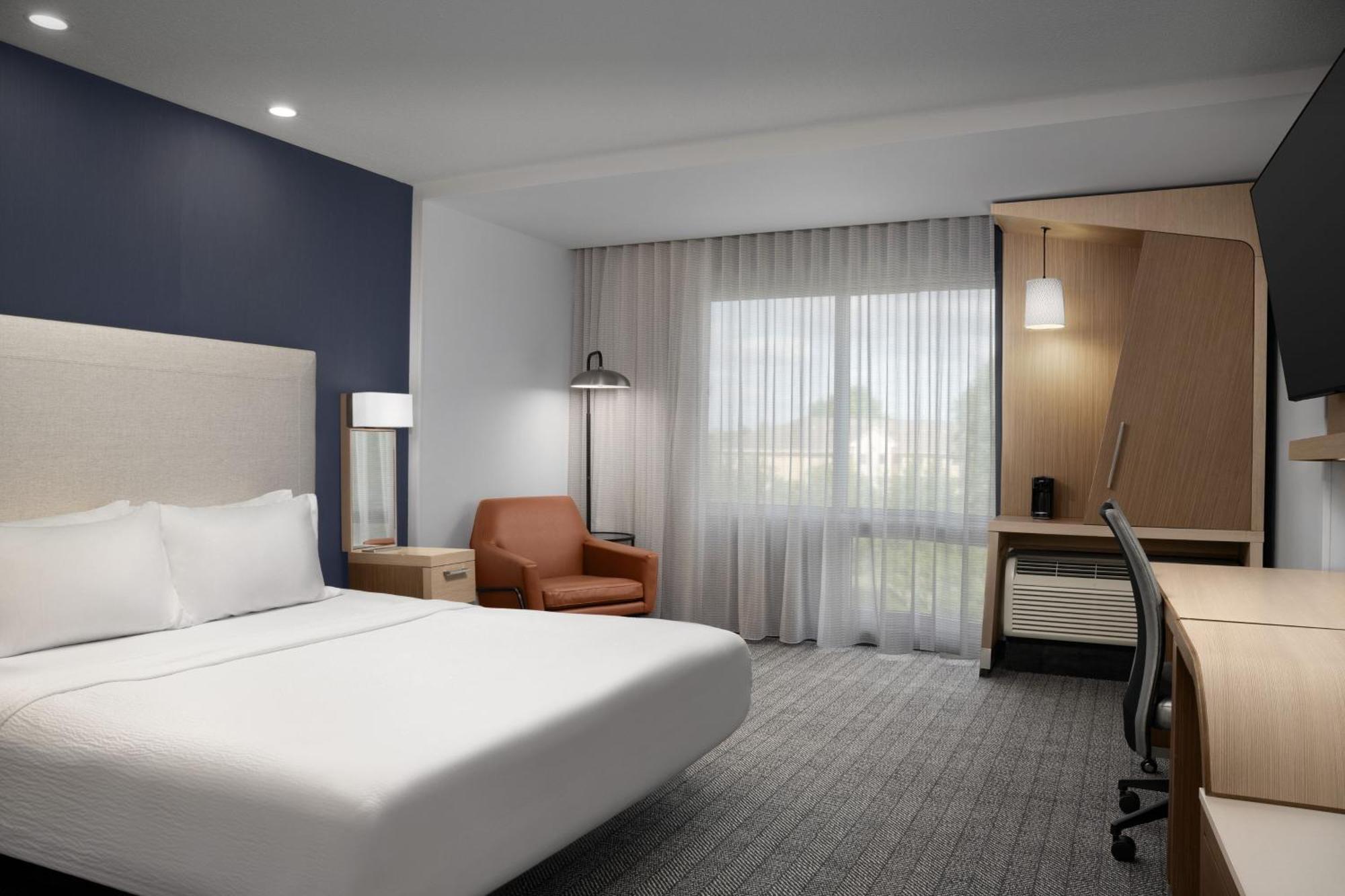 Courtyard By Marriott Philadelphia Bensalem Hotel Exterior photo